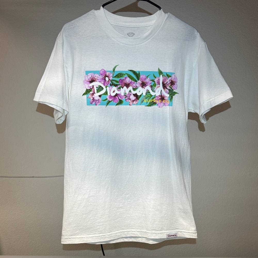 Men’s Diamond Supply Co. White Tee with Purple Floral Design Size Large